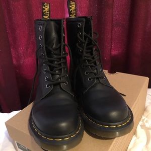 Dr. Marten 1460 Nappa boots